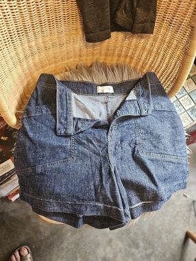 Evereve Soft Hemp Cotton Denim Blue Button Fly Shorts Size 28 4" Inseam